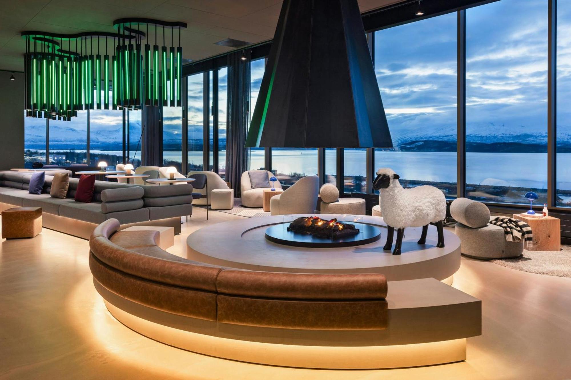 Moxy Tromso Hotel Exterior foto
